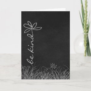 Carte Be Kind daising sur tableau noir