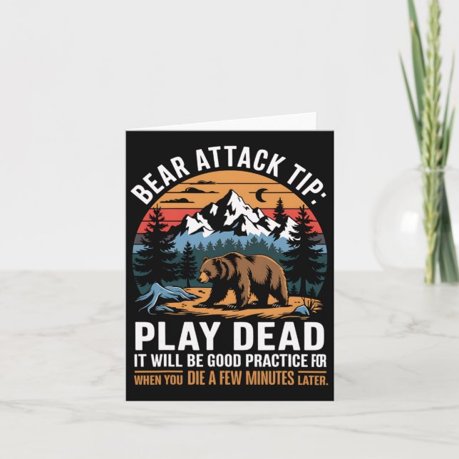 Carte Bear Attack Tip Play Dead Funny Camping Randonnée  (Devant)