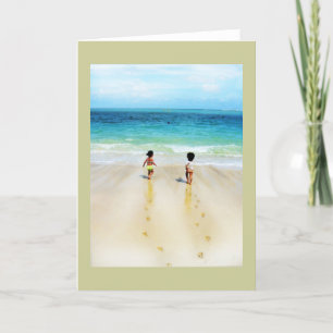 Carte Bébés de la plage en sable courant vers l'océan