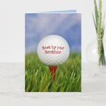 Carte Birthday Golf Ball On Tee for Brother<br><div class="desc">Fermer la balle de golf sur le tee rouge dans l'herbe verte pour l'anniversaire de Brother. Le texte sur la bille peut être modifié.</div>