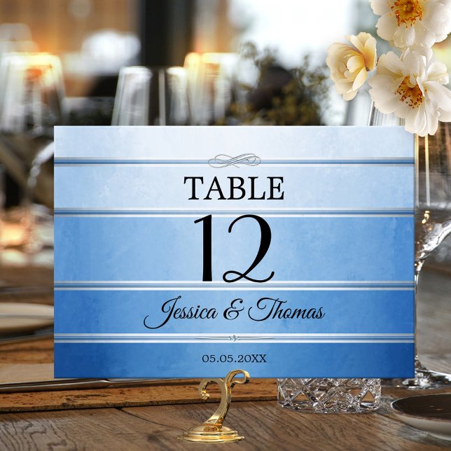 Carte Bleu Ton sur Ton Numéro de table rayé (Elegant table number card featuring a painted blue ton sur ton striped design with a silver lining)