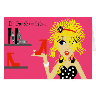 Carte bouclée de chaussure de fille