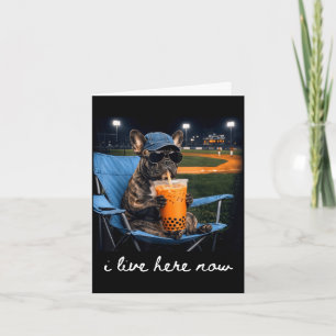 Carte Bouledogue boit du café glacé terrain de baseball 