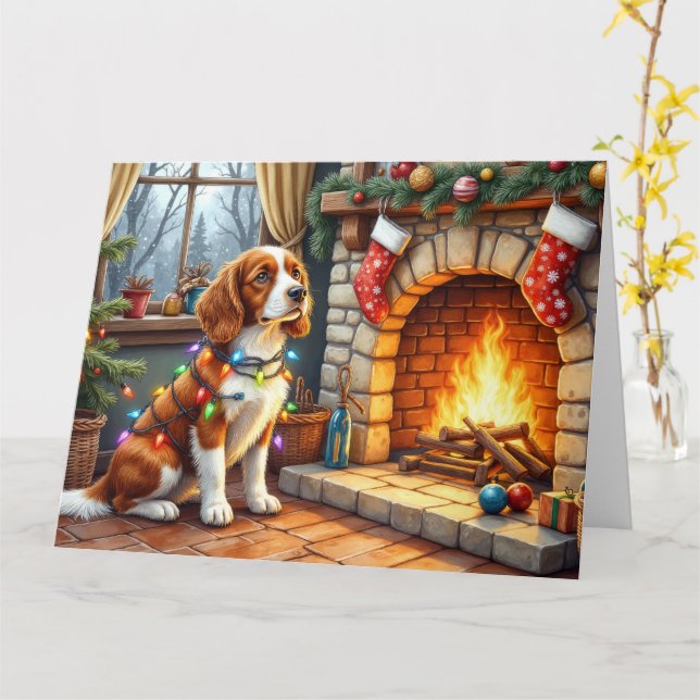 Carte Brittany Spaniel Fireplace with Christmas Lights (Fleur jaune)