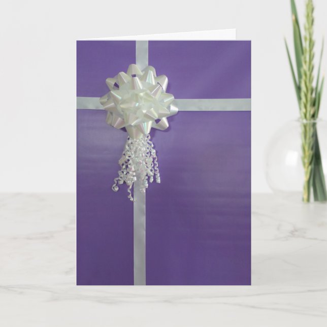 Carte cadeau d'anniversaire violet enveloppé (Devant)