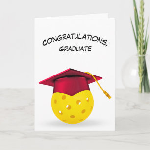 Carte Casquette rouge de graduation sur un ballon de bas