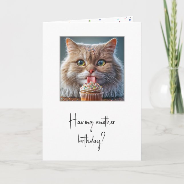 Carte Cat Licking a Birday Cupcake (Devant)