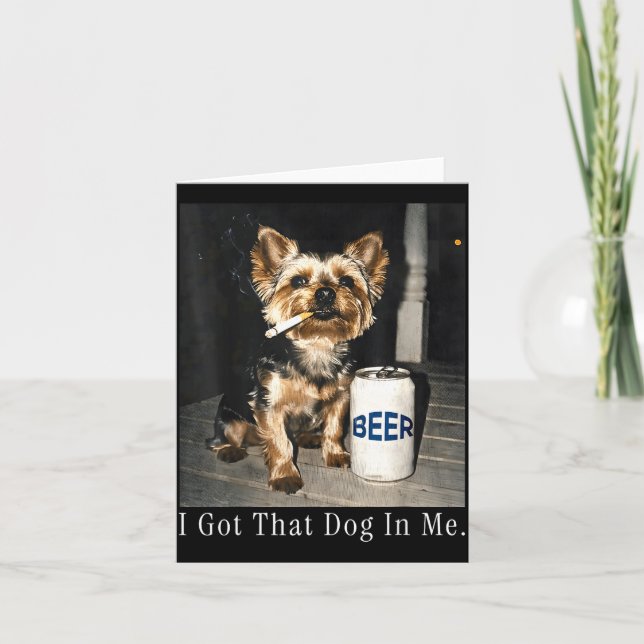 Carte Ce chien à Yorkie drôle fume une cigarette (Devant)