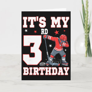 Carte C'est mon garçon de 3 ans qui fait du hockey sur g
