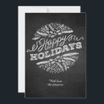 Carte Chalkboard Happy Holidays 5x7 manuscrite<br><div class="desc">Les salutations de vacances (ici "Happy Holidays") sont affichées sur cette carte de Noël unique et tendance en tableau noir. La typographie manuscrite ressemble à de la craie sur un tableau noir, les illustrations d'éléments de Noël calcaires (branches de pin, baies) sont disposées dans un motif de cercle décoratif. Vous...</div>