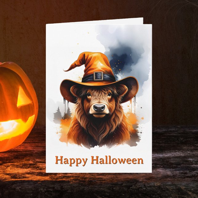 Carte Chapeau de sorcière orange vache des Highlands cap (Happy Halloween Highland Cow Greeting Card Design. Witchy spooky season Calf notecards)