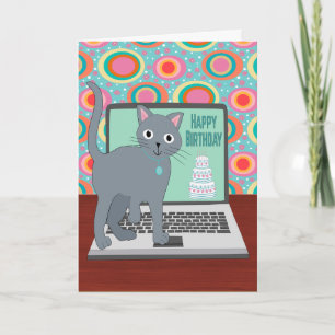 Carte Chat d'anniversaire tapant sur un ordinateur porta