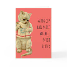 Chat qui se rétablit avec du thé