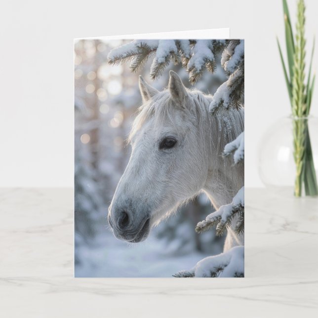 Carte Cheval blanc de Noël dans un pin enneigé (Devant)
