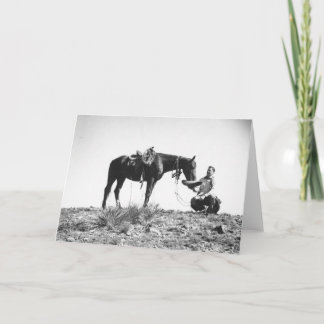 Carte Cheval mangeant d'un casquette de cowboy