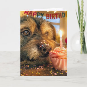 Carte Chien débraillé avec un cupcake d'anniversaire