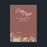 Carte Conseil Dusty Rose Automne Boho Date Night Advice Card<br><div class="desc">Cette carte de conseil de nuit de mariage Boho d'automne Dusty Rose combine une ambiance antique avec un look rétro bohème fleur sauvage. Les élégants fleurs sauvages beiges neutres en plus du rose poussiéreux, l'arrière - plan mauve, avec sa typographie calligraphique classe, permettent un thème formel mais sauvage et floral,...</div>