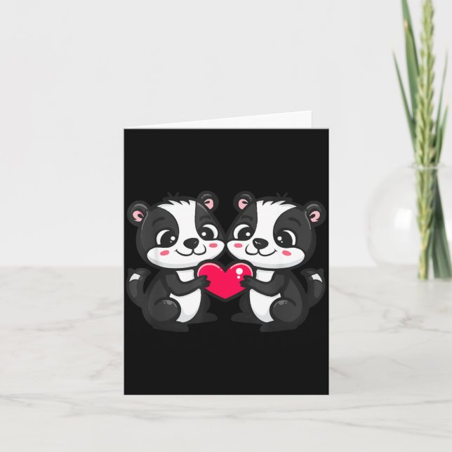Carte Couple de mouffette mignonne en amour coeur _ Sain (Devant)