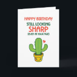 Carte Cute Cactus Pun À L'Air Sharp Funny Anniversaire<br><div class="desc">Carte d'anniversaire drôle et mignonne pour ceux qui aiment les puns et l'humour. Une façon idéale de souhaiter un joyeux anniversaire à vos amis et à votre famille. Visitez notre magasin pour plus de collection de cartes d'anniversaire. Vous y trouverez des cartes d'anniversaire cool, humoristiques et parfois sarcastiques pour votre...</div>