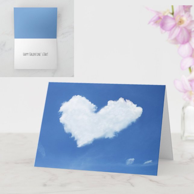 Carte Cute Heart Cloud Blue Sky Moderne Saint-Valentin (A cute, modern Valentine's Day card featuring a white cloud in a blue sky. Inside may be customized.)