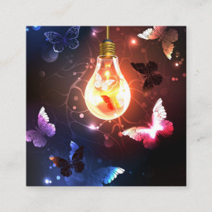 Carte D'accompagnement Ampoule lumineuse avec papillons nocturnes