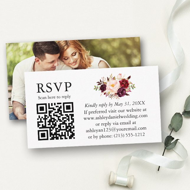 Carte D'accompagnement Aquarelle Bourgogne Floral Mariage Photo QR RSVP (Customize to change text size or text style.)