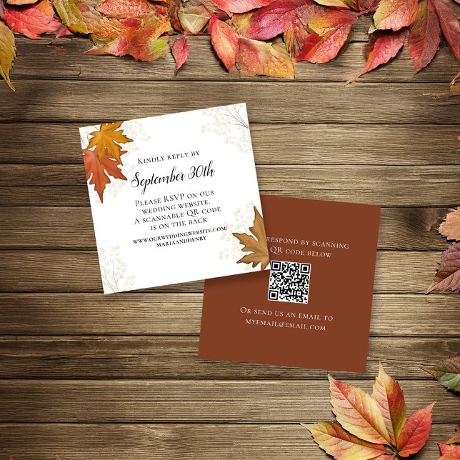 Carte D'accompagnement Automne Feuilles Mariage RSVP QR Code (Fall autumn leaves wedding RSVP card in a simple 2.5" square card.)