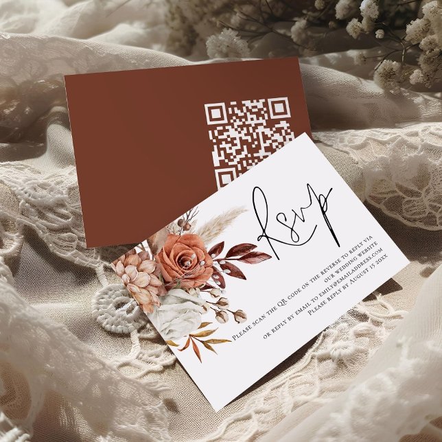 Carte D'accompagnement Boho Rust Florals Script QR Code Mariage RSVP (front and back view)
