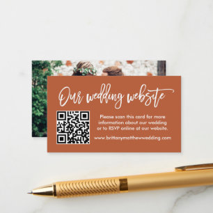 Carte D'accompagnement Brush Script Site Mariage QR Photo Terracotta