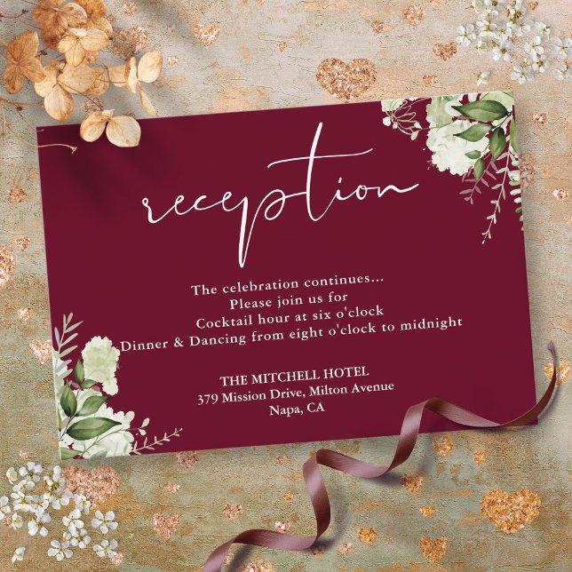 Carte D'accompagnement Carton de Réception de Mariage en Écriture de Verd (Burgundy Greenery Script Wedding Reception Enclosure Card)