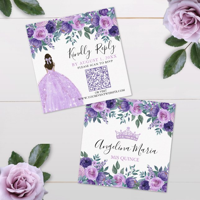 Carte D'accompagnement Code QR de réponse pour Quinceanera aux fleurs vio (Purple Floral Quinceanera QR Code RSVP Enclosure Card)