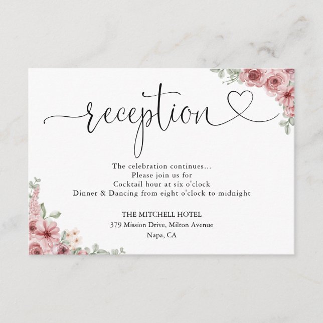 Carte D'accompagnement Cœur floral de roses Script Réception de mariage (Devant)