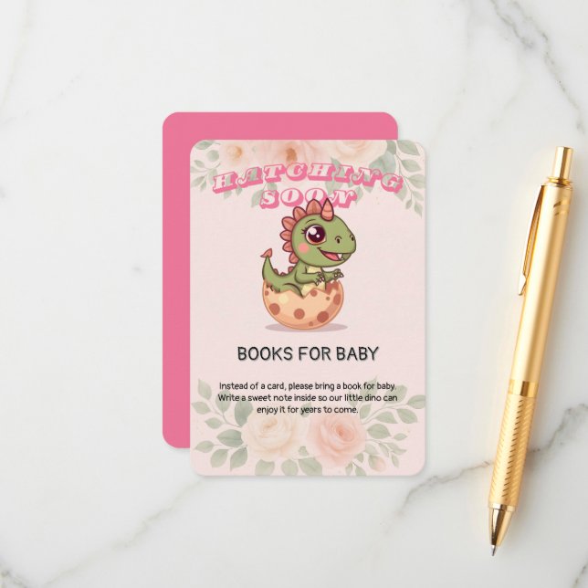 Carte D'accompagnement Cute Pink Dino Hatching Soon (Devant/Arrière en situation)