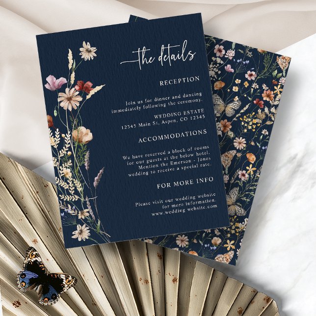 Carte d'accompagnement de mariage florale bohème b (Navy Blue Boho Floral Wedding Enclosure by Painted Paperie
)