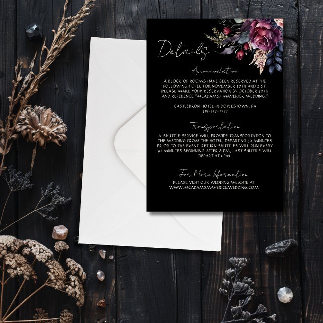 Carte D'accompagnement Détails de mariage floral noir gothique élégant (Créateur téléchargé)