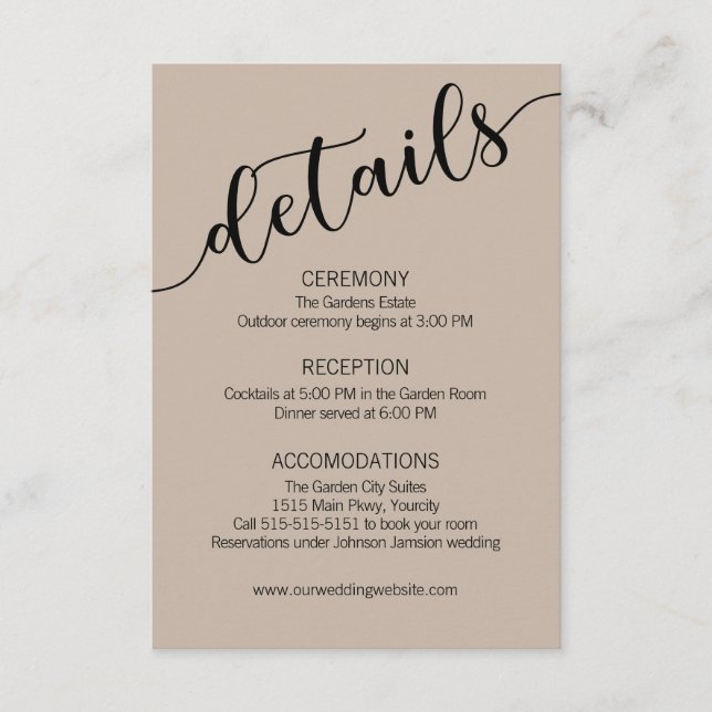 Carte D'accompagnement Détails de mariage Latte Mocha Black Script  (Devant)