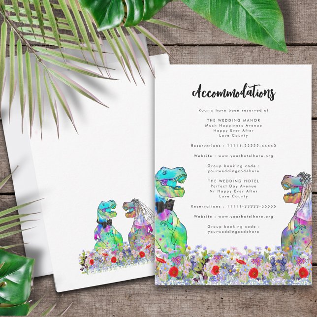Carte D'accompagnement Dinosaur Mariage Colorful Floral Hébergements (Dinosaur themed wedding accommodations invitation enclosure cards with T-Rex bride and groom floral)