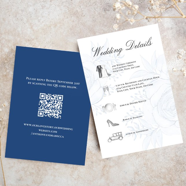 Carte D'accompagnement Dusty Blue Détails de Mariage Code QR Inséré (Elegant dusty blue floral wedding details card with script typography and timeline icons.)