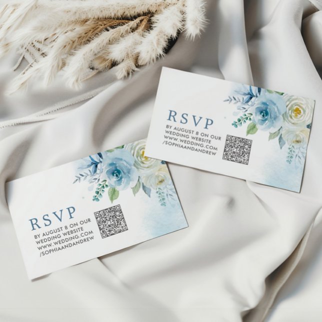 Carte D'accompagnement Dusty Blue Rose Floral Mariage QR Code RSVP (Créateur téléchargé)