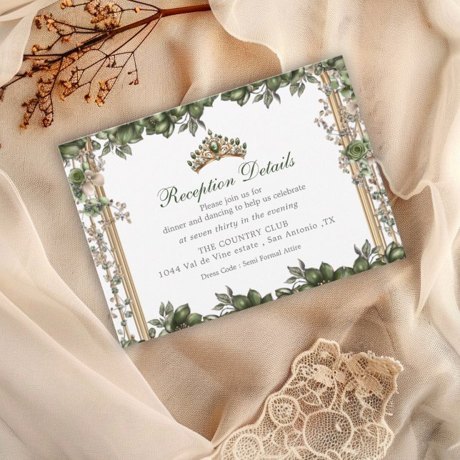 Carte D'accompagnement Elegant Green Golden Tiara Floral Quinceañera (Créateur téléchargé)
