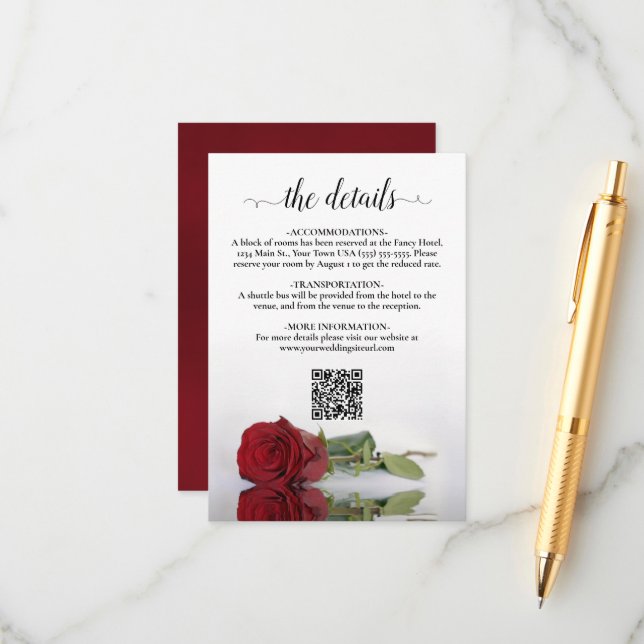 Carte D'accompagnement Elegant Rouge Rose Mariage Détails QR Code (Devant/Arrière en situation)