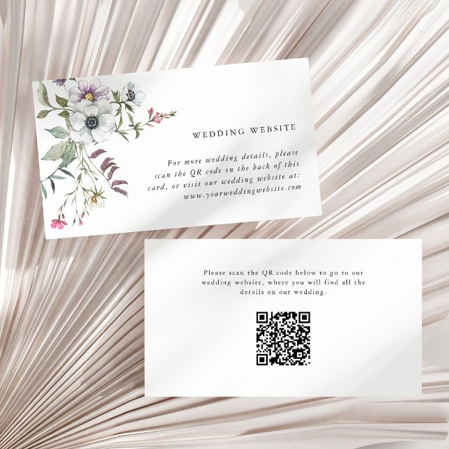Carte D'accompagnement Fleur sauvage botanique | Site Mariage Code QR (A trendy wedding website card with scannable QR code and wildflowers)