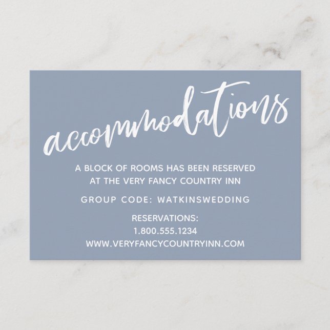 Carte D'accompagnement Hébergement de mariage Casual Script Dusty Blue (Devant)