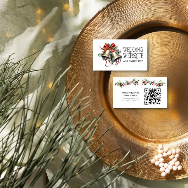 Carte D'accompagnement Holly Bells Winter Wedding Website et Online RSVP (Wedding Website Card from the Holly Bells Wedding Collection by Darling & May)
