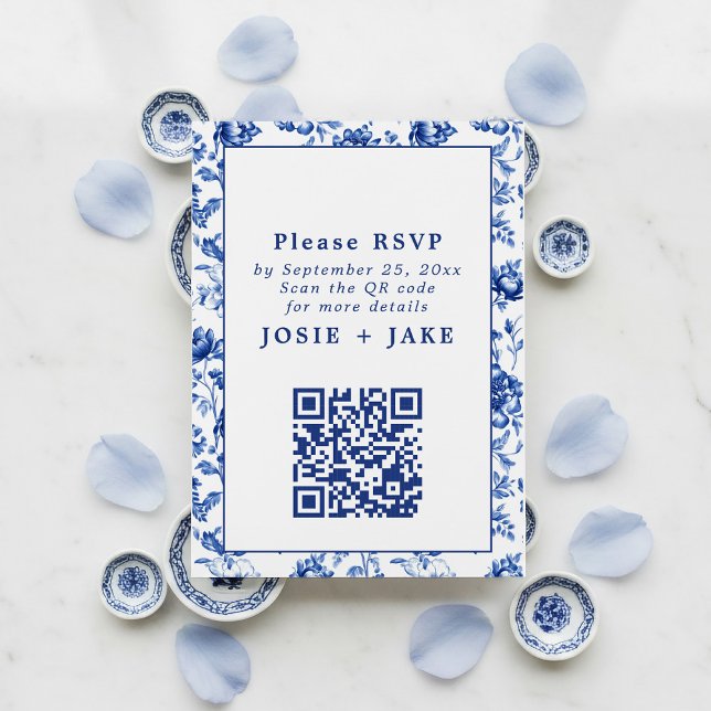 Carte D'accompagnement Logiciel Inspiré Blue Floral RSVP avec code qr (Blue delftware border wedding RSVP with QR code card.)
