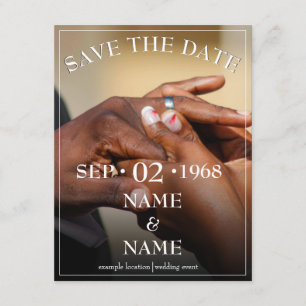 Carte D'accompagnement Mains d'un couple mariage avec une bague