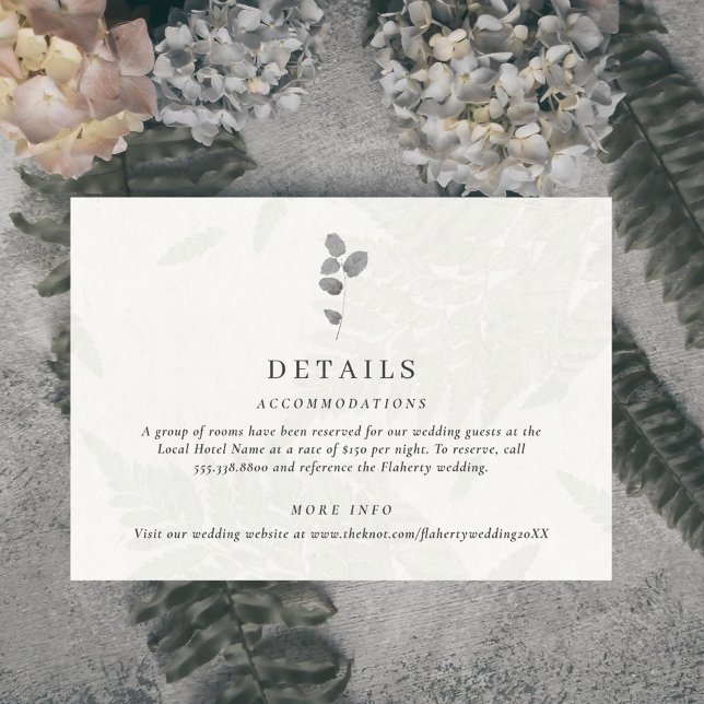 Carte D'accompagnement Mariage Gris Feuille Botanique (Elegant botanical leaf wedding details card. Features a light gray faux leaf pattern.)