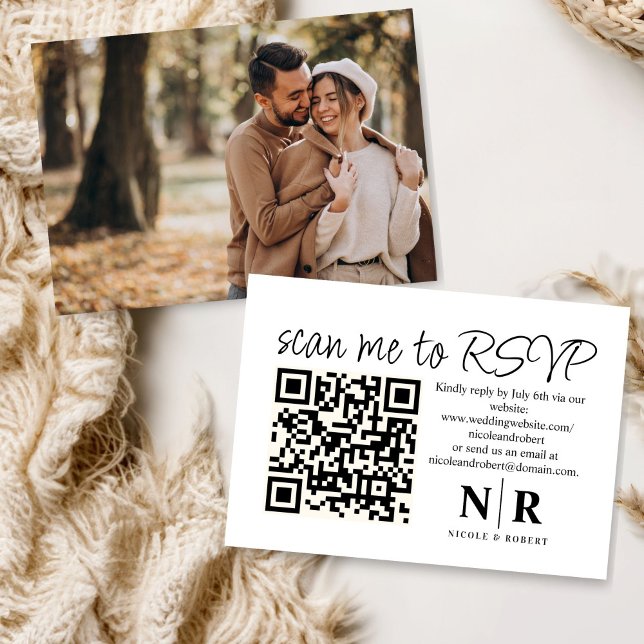 Carte D'accompagnement Mariage Monogramme QR Code RSVP Avec Élégant Photo (Créateur téléchargé)
