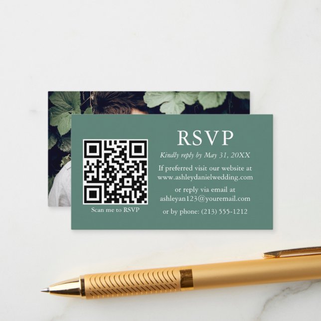 Carte D'accompagnement Mariage QR Photo Eucalyptus Green RSVP (Devant/Arrière en situation)