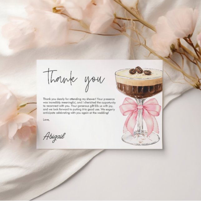 Carte D'accompagnement Merci de Fête des mariées à martini à arc rose (Pink Bow Espresso Martini Bridal Shower Thank You Enclosure Card)